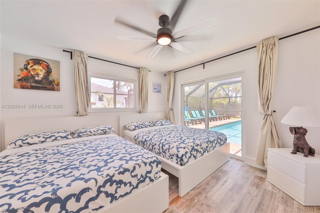 For Sale: $515,000 (3 beds, 2 baths, 1958 Square Feet)