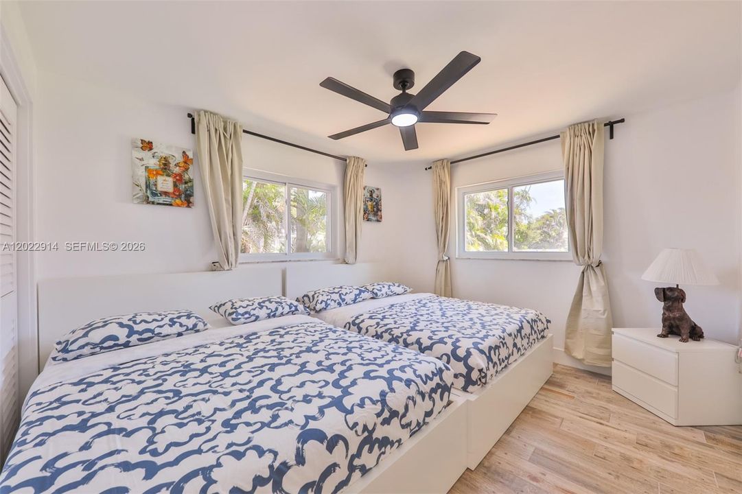 For Sale: $515,000 (3 beds, 2 baths, 1958 Square Feet)