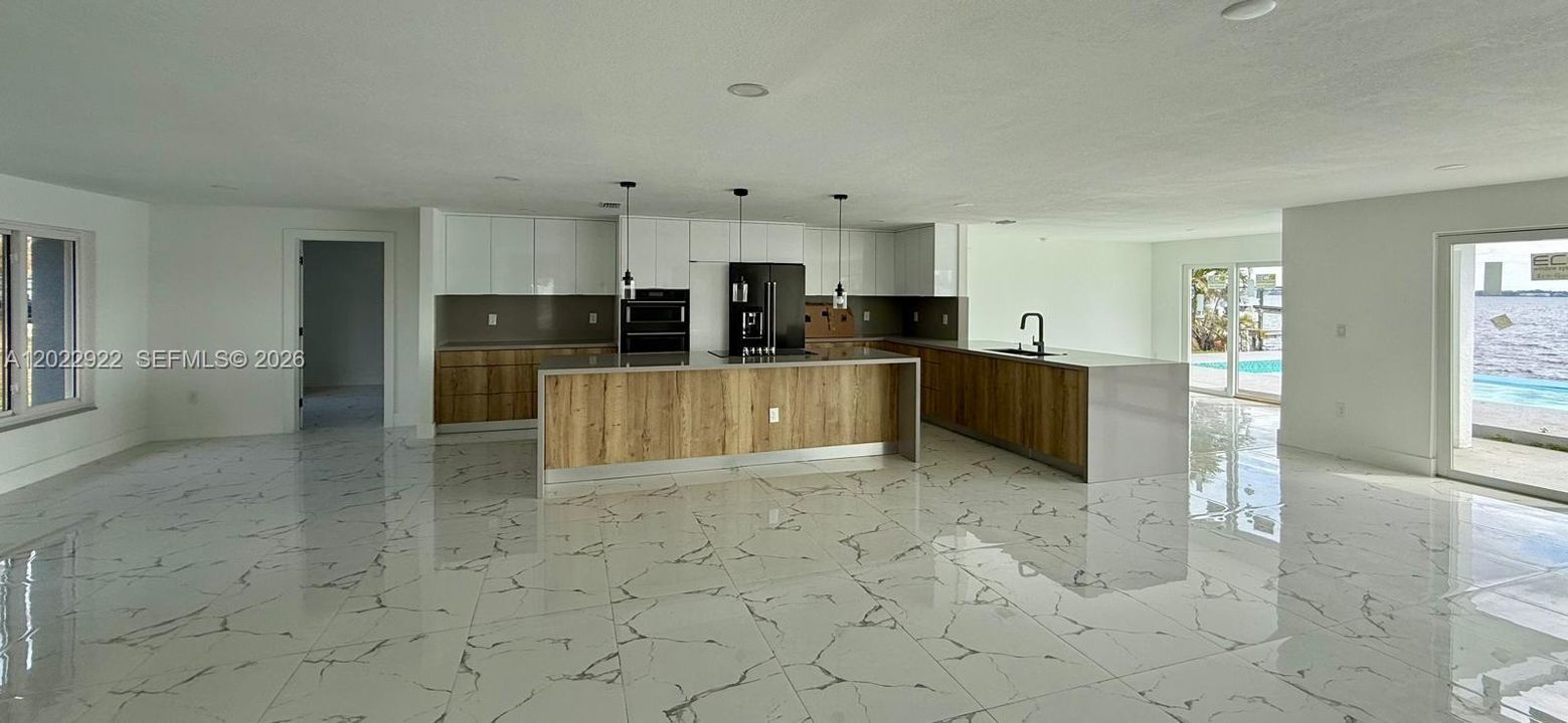 For Rent: $4,000 (4 beds, 3 baths, 0 Square Feet)