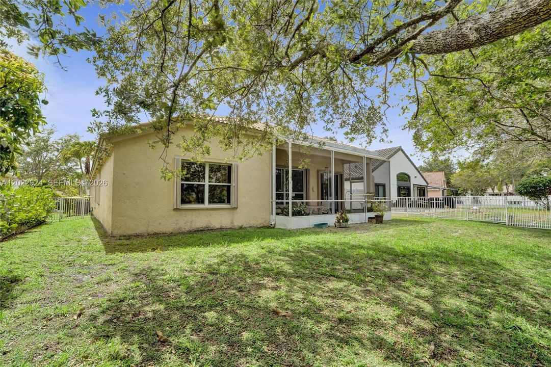 For Sale: $660,000 (3 beds, 2 baths, 1889 Square Feet)