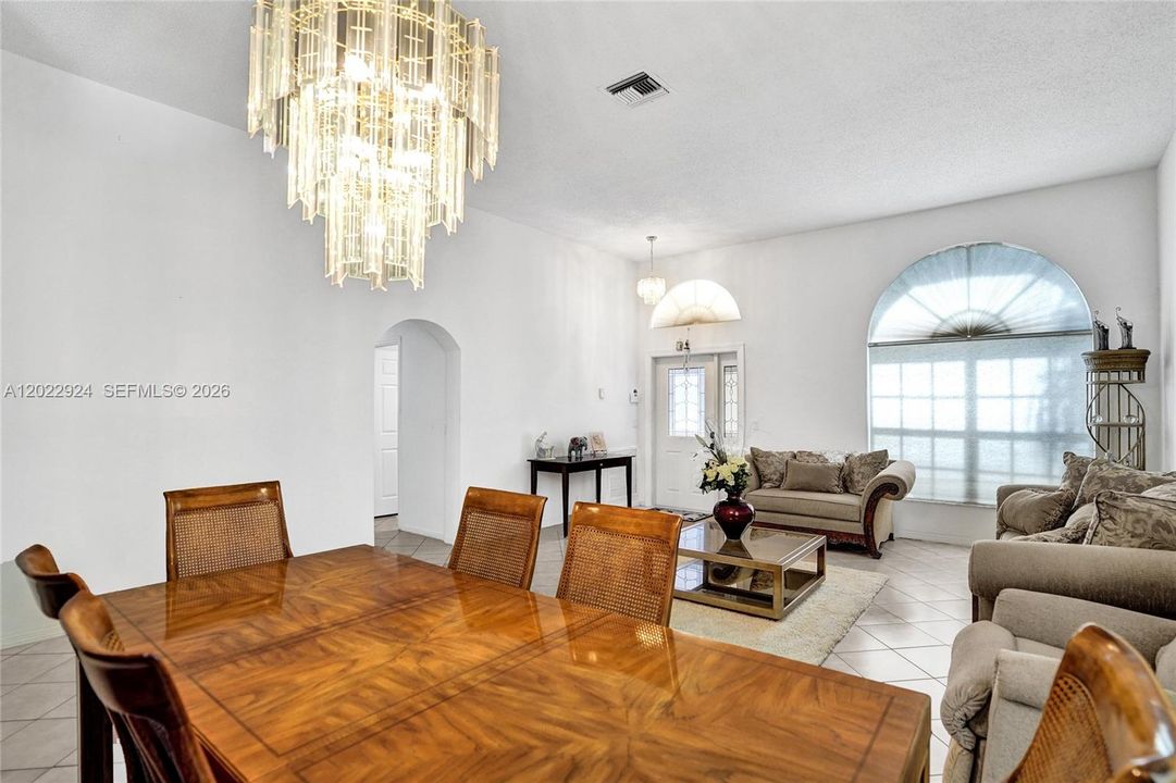 For Sale: $660,000 (3 beds, 2 baths, 1889 Square Feet)