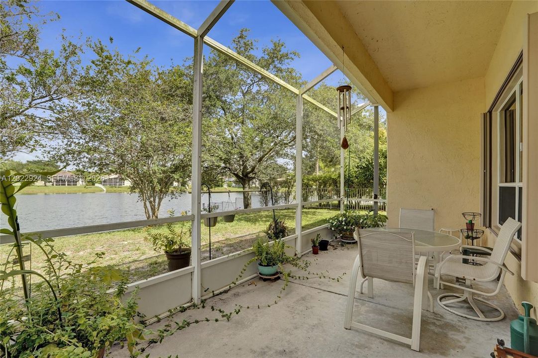 For Sale: $660,000 (3 beds, 2 baths, 1889 Square Feet)