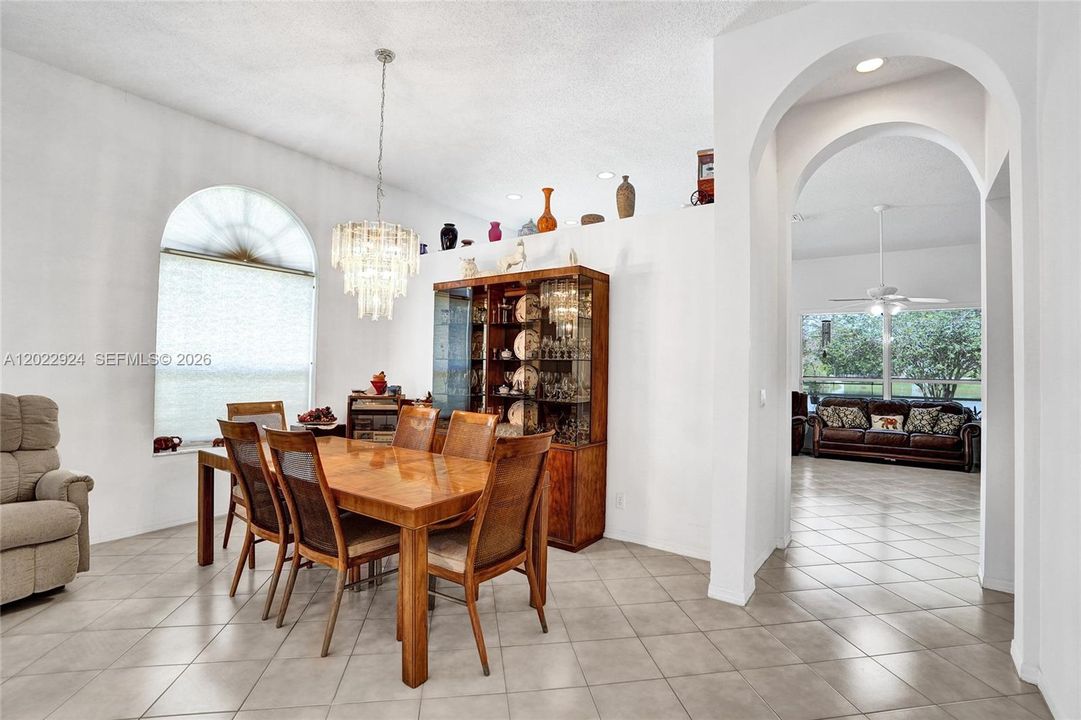 For Sale: $660,000 (3 beds, 2 baths, 1889 Square Feet)