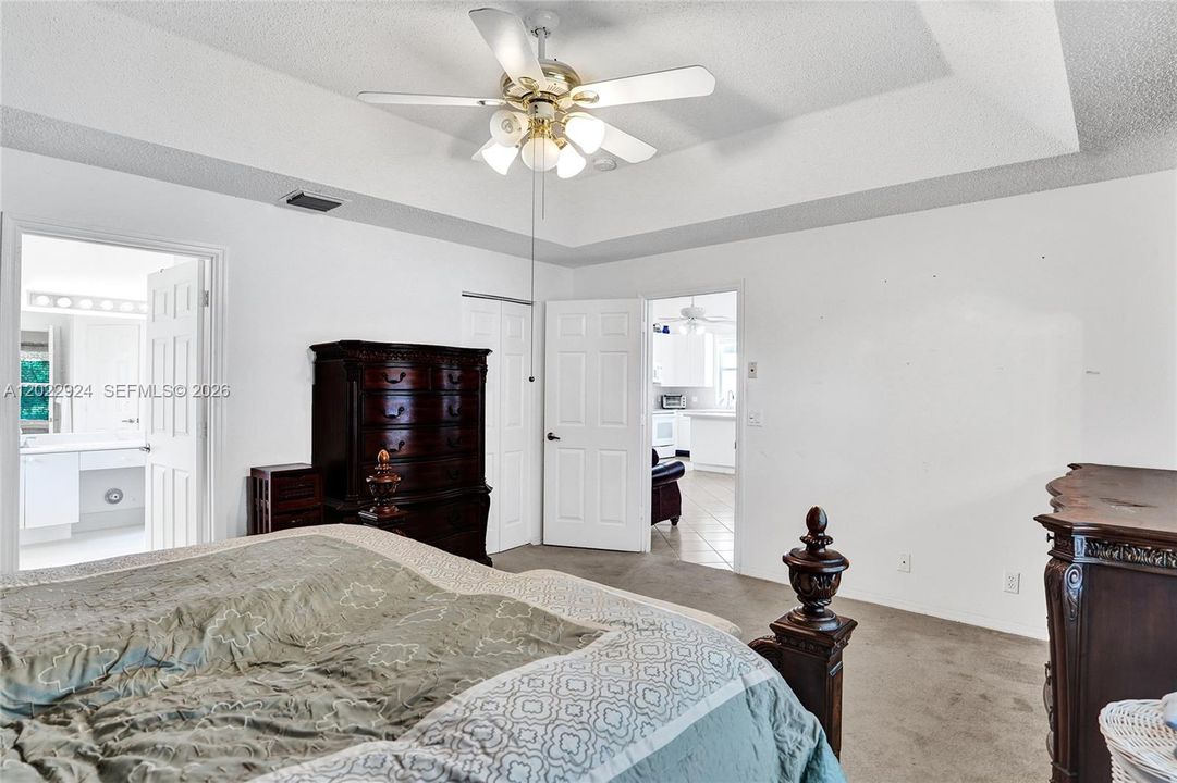 For Sale: $660,000 (3 beds, 2 baths, 1889 Square Feet)