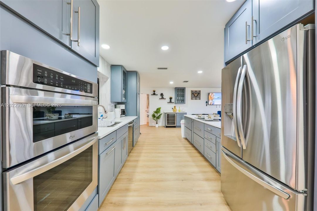 En Venta: $729,000 (4 camas, 2 baños, 1782 Pies cuadrados)