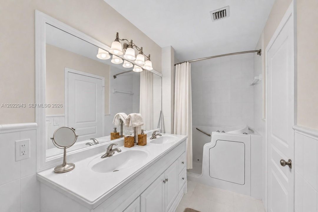 For Sale: $595,000 (3 beds, 2 baths, 1520 Square Feet)
