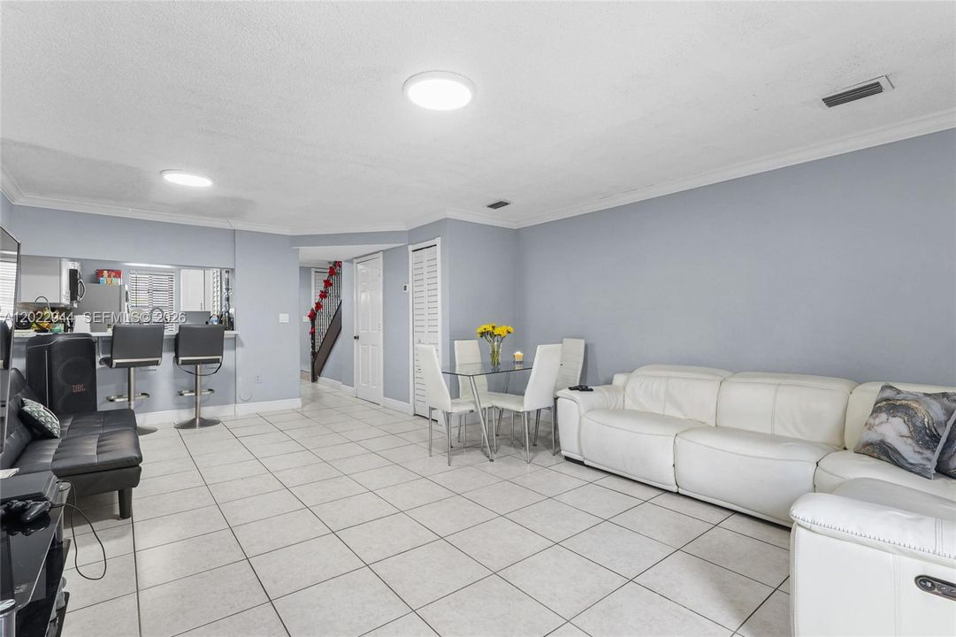En Venta: $365,000 (2 camas, 2 baños, 1125 Pies cuadrados)