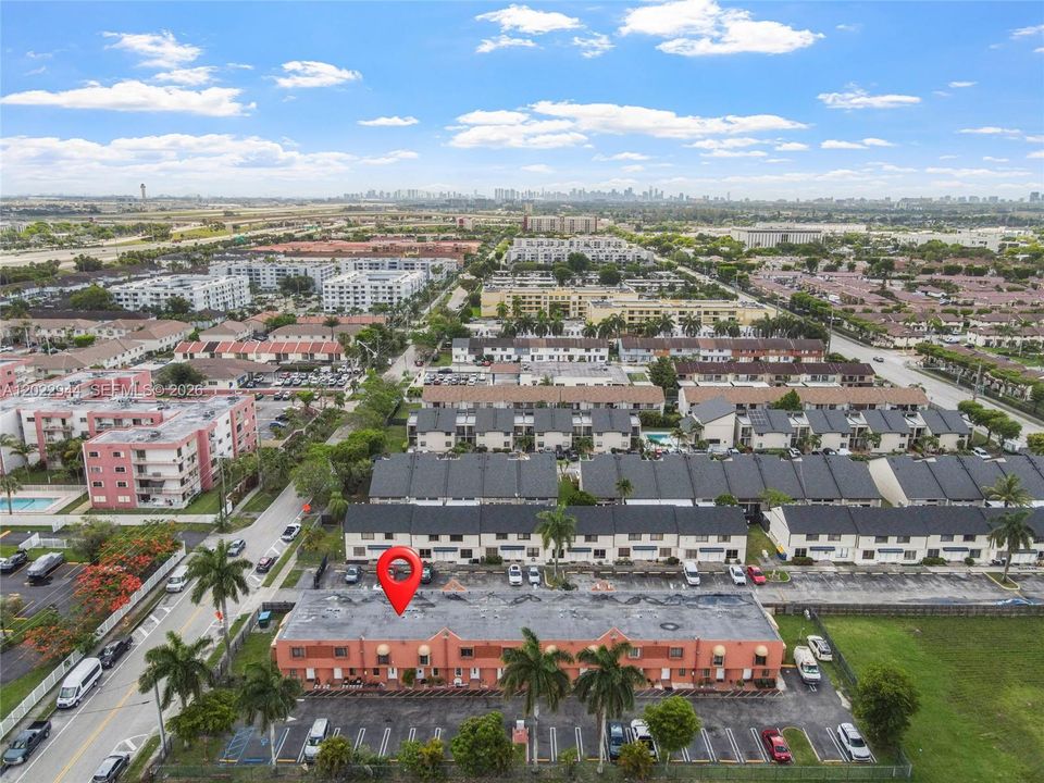 En Venta: $365,000 (2 camas, 2 baños, 1125 Pies cuadrados)