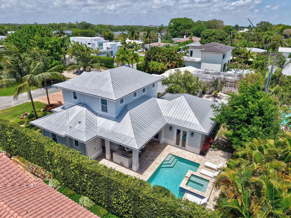 2 STORY