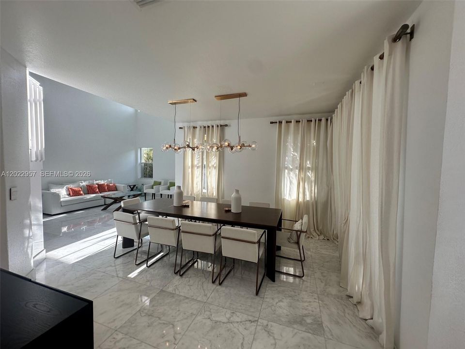 В аренду: $5,000 (4 спален, 4 ванн, 3053 Квадратных фут)