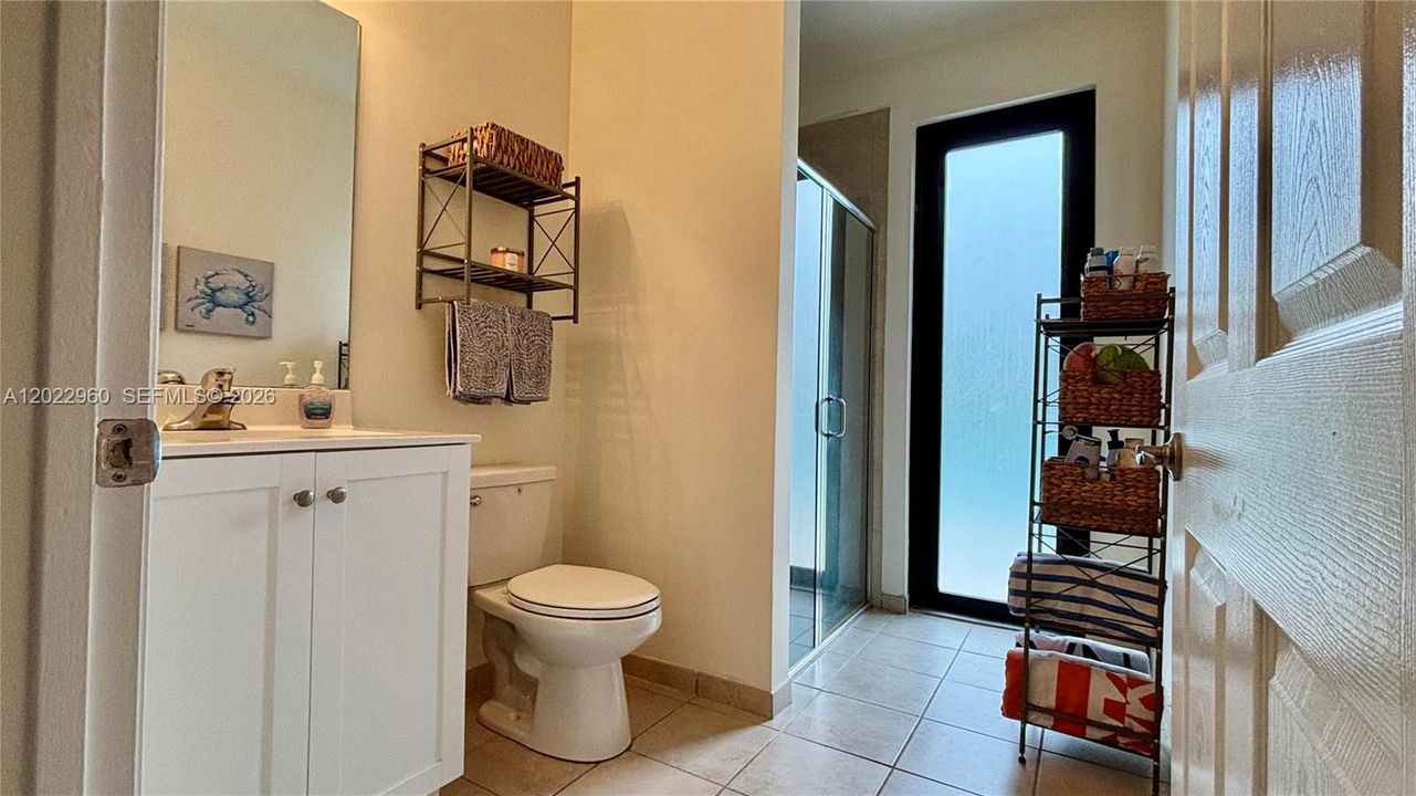 En Venta: $779,000 (5 camas, 3 baños, 2894 Pies cuadrados)