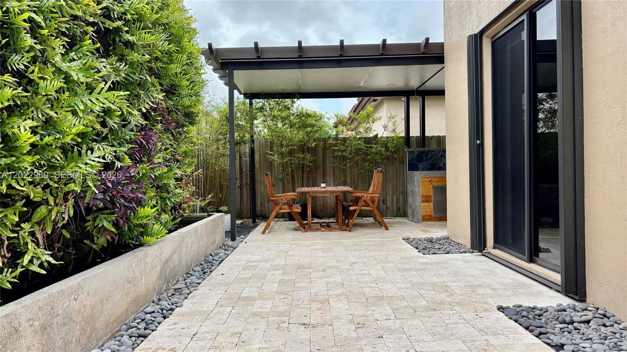 En Venta: $779,000 (5 camas, 3 baños, 2894 Pies cuadrados)