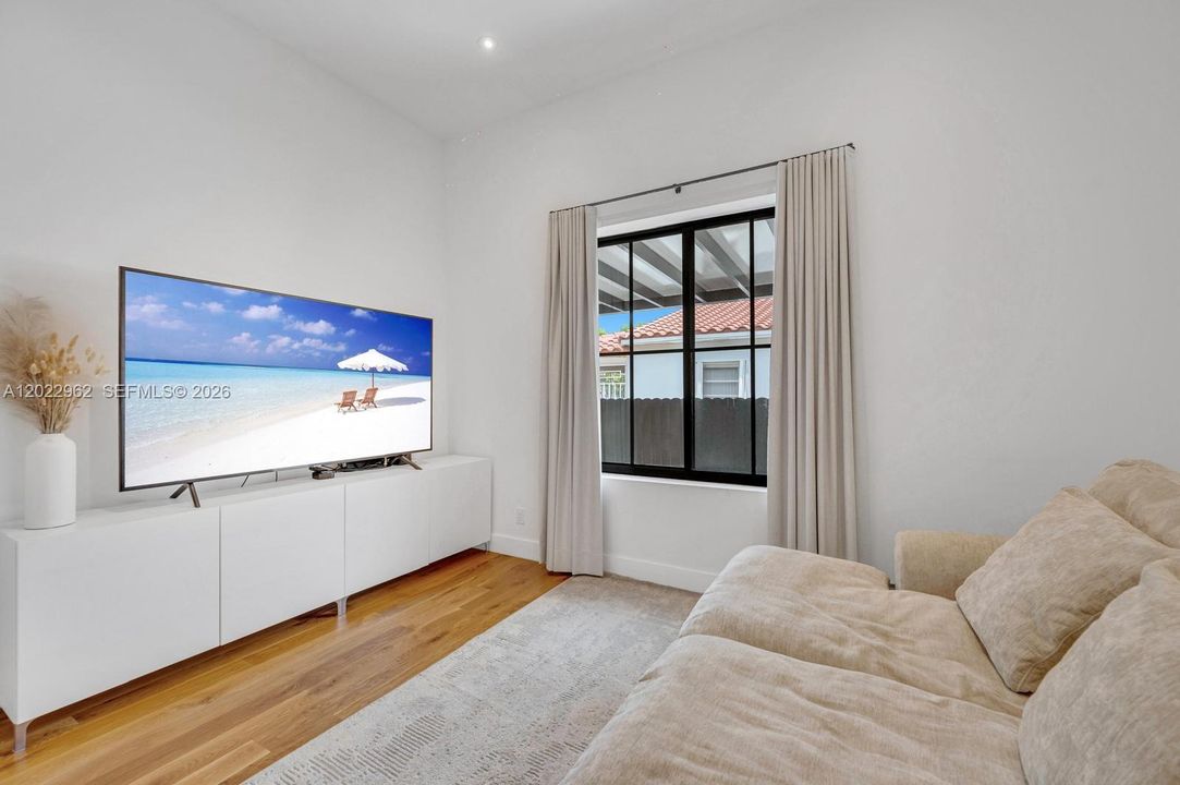 В аренду: $8,995 (4 спален, 3 ванн, 2075 Квадратных фут)