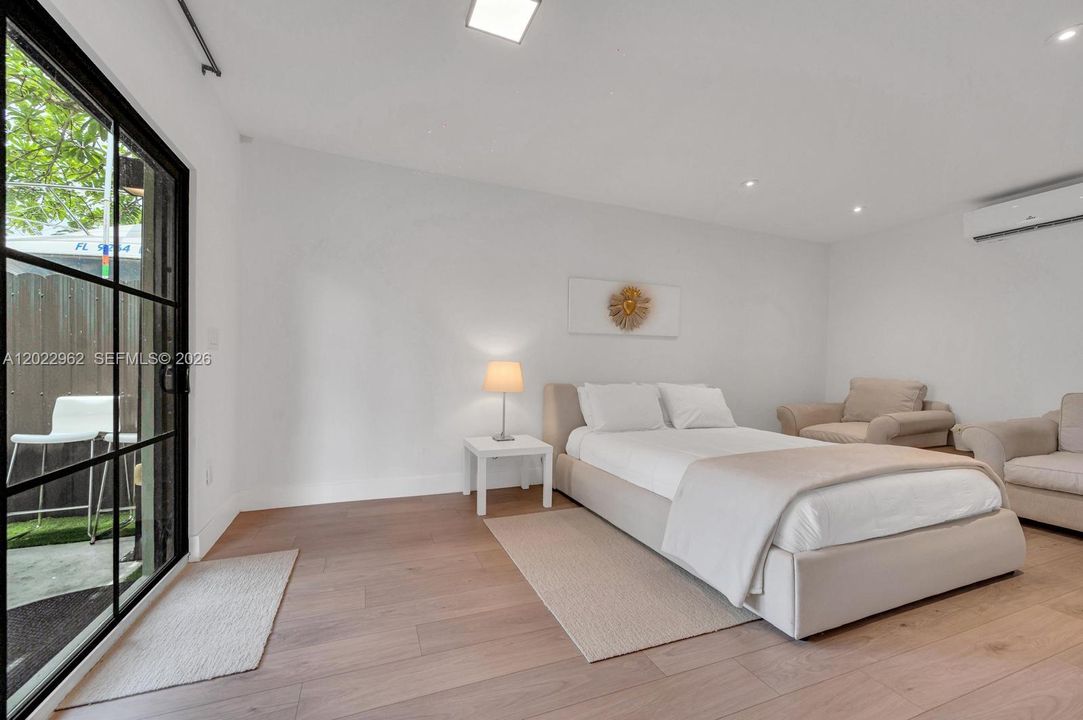 В аренду: $8,995 (4 спален, 3 ванн, 2075 Квадратных фут)
