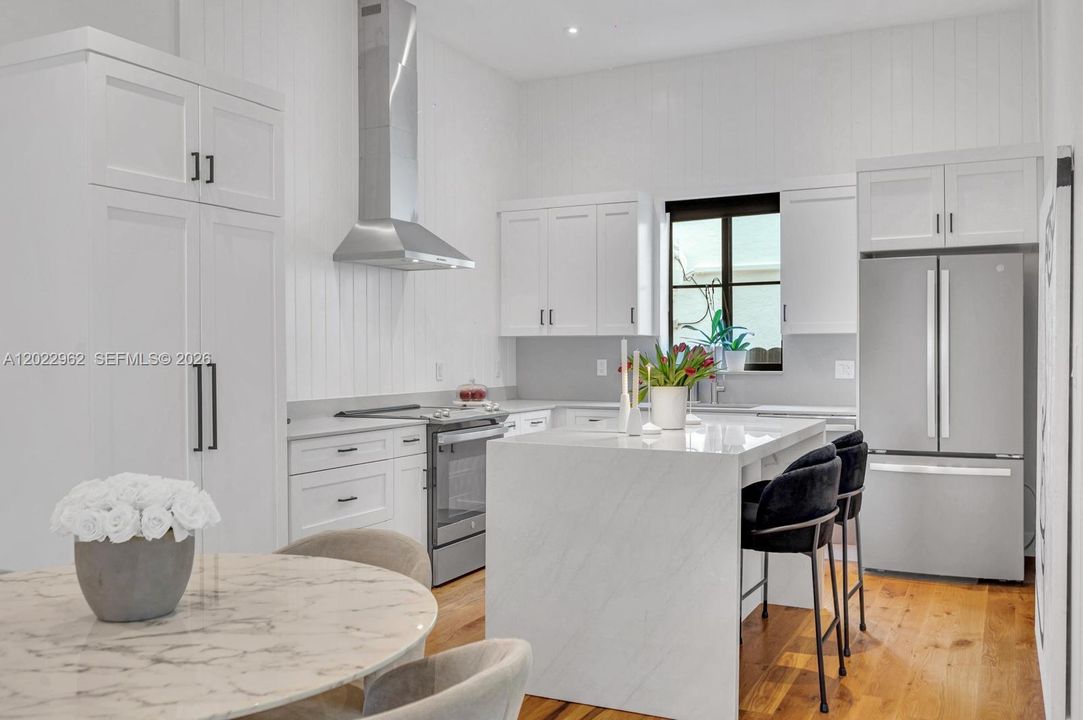 В аренду: $8,995 (4 спален, 3 ванн, 2075 Квадратных фут)