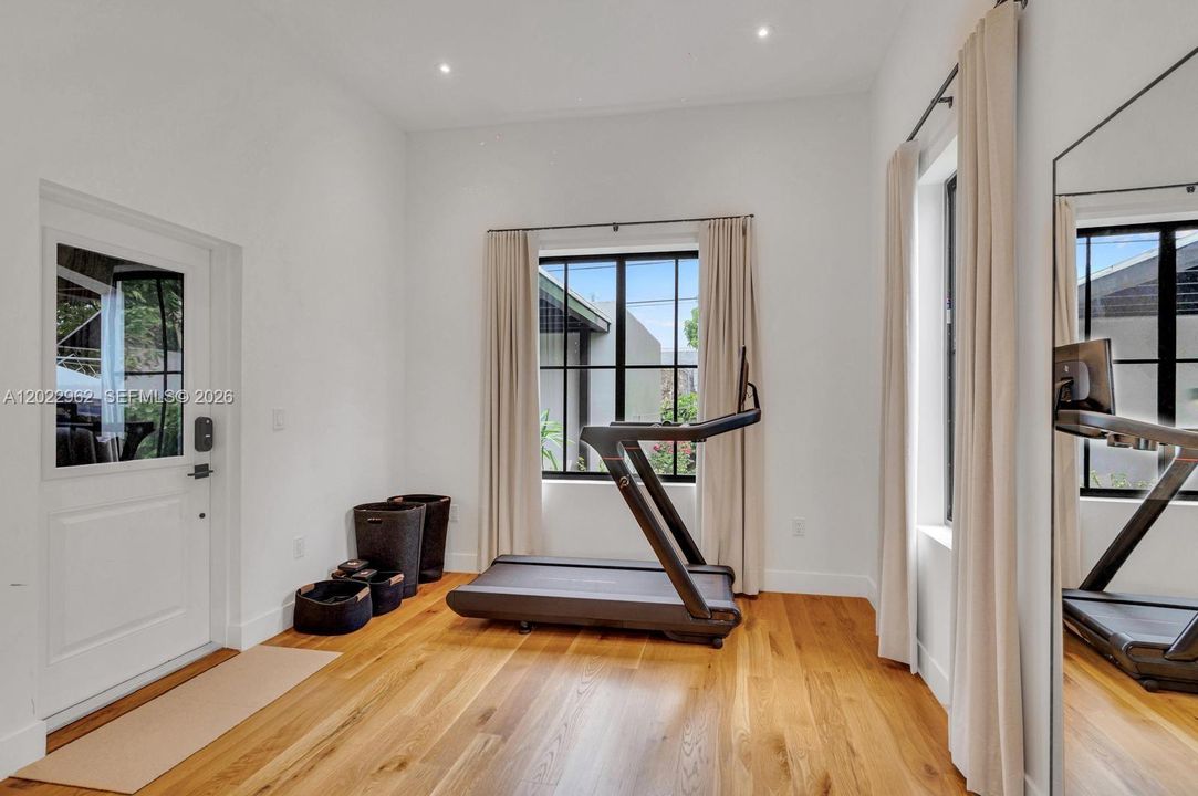 В аренду: $8,995 (4 спален, 3 ванн, 2075 Квадратных фут)