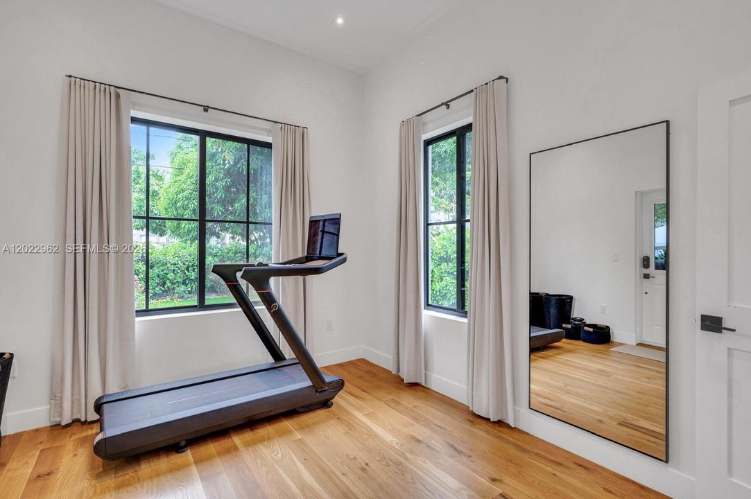 В аренду: $8,995 (4 спален, 3 ванн, 2075 Квадратных фут)