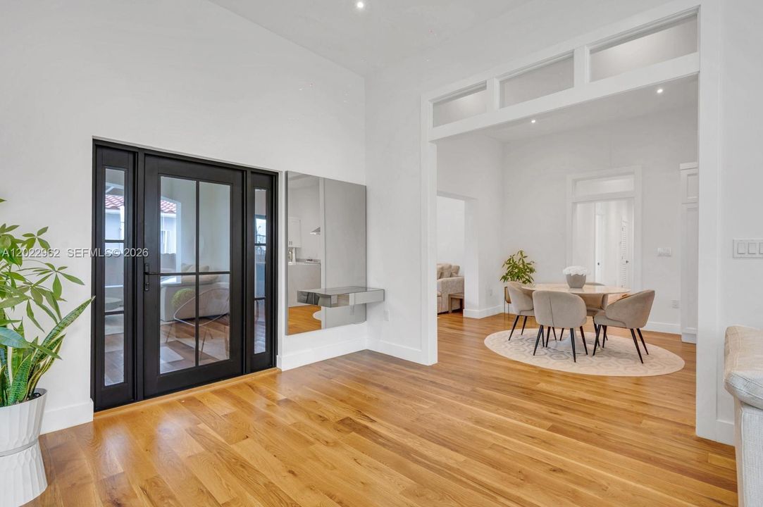 В аренду: $8,995 (4 спален, 3 ванн, 2075 Квадратных фут)