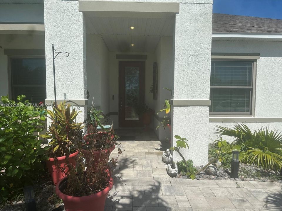 For Sale: $750,000 (4 beds, 3 baths, 3279 Square Feet)