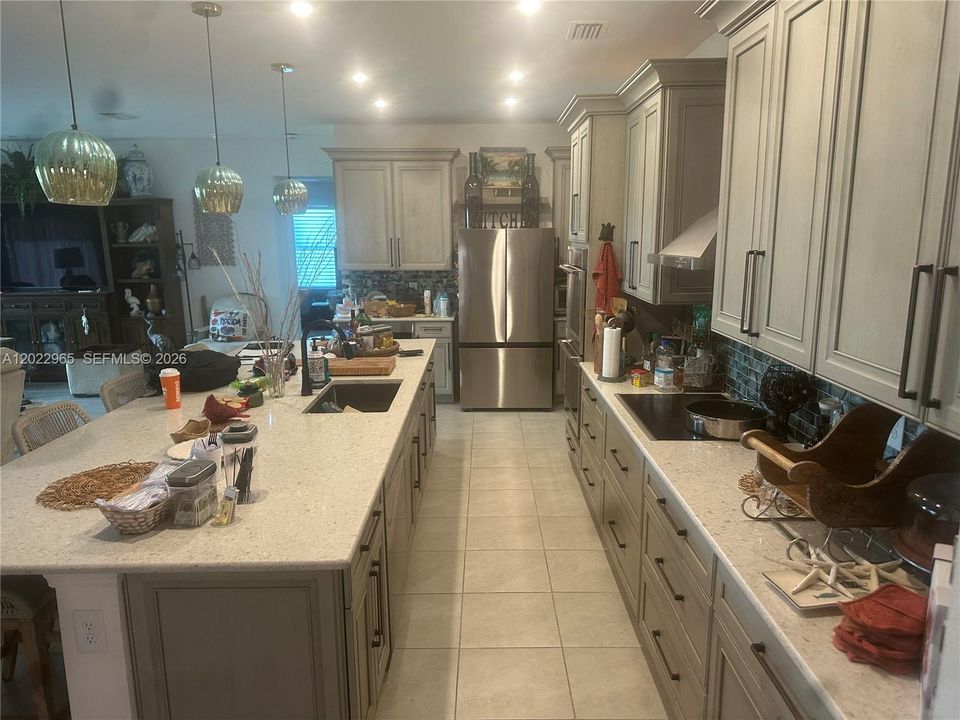 For Sale: $750,000 (4 beds, 3 baths, 3279 Square Feet)