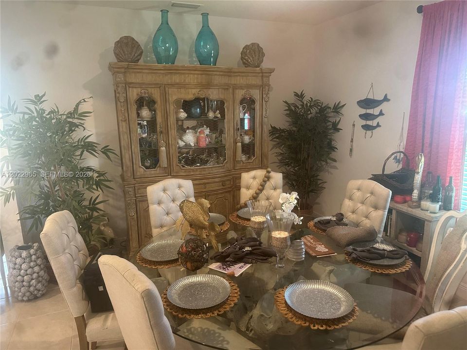 For Sale: $750,000 (4 beds, 3 baths, 3279 Square Feet)
