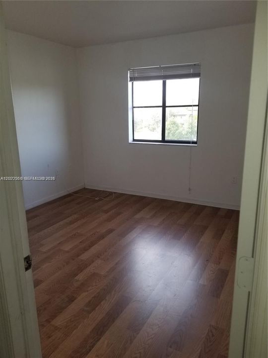 For Sale: $312,000 (3 beds, 2 baths, 1264 Square Feet)