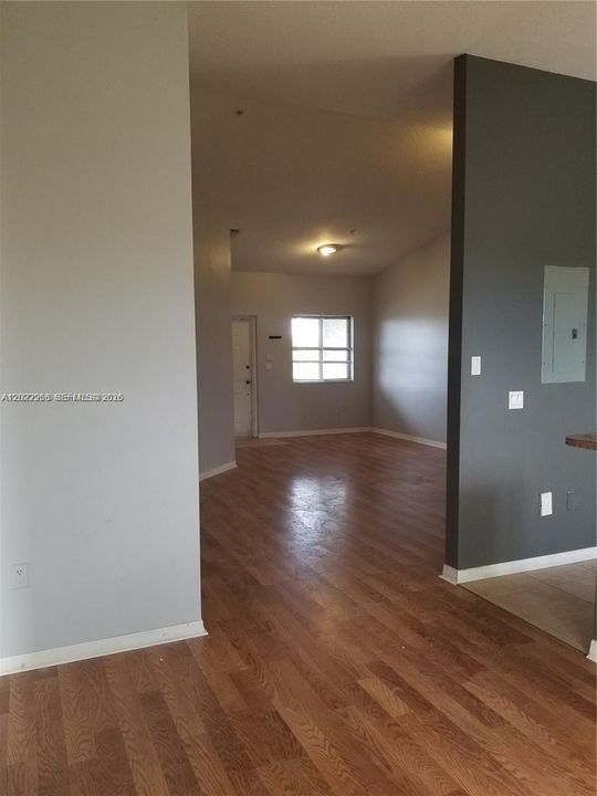 For Sale: $312,000 (3 beds, 2 baths, 1264 Square Feet)