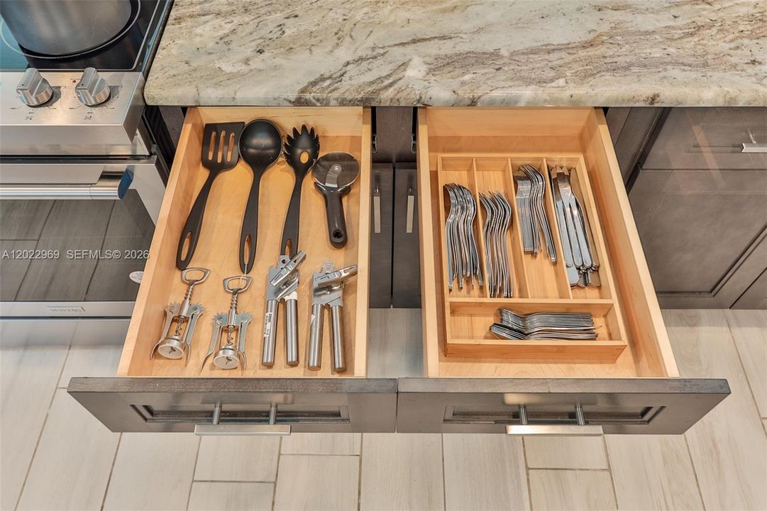 На продажу: $670,000 (3 спален, 2 ванн, 0 Квадратных фут)