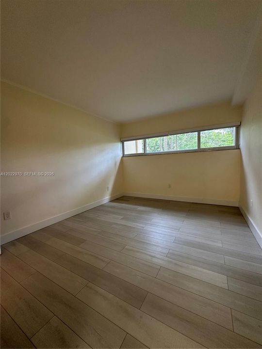 Activo con contrato: $1,900 (1 camas, 1 baños, 725 Pies cuadrados)