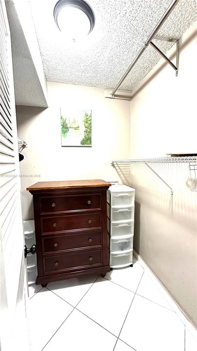 В аренду: $1,650 (1 спален, 1 ванн, 900 Квадратных фут)