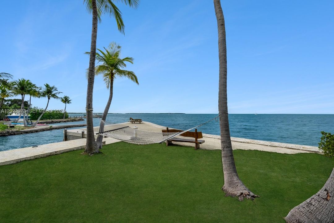 For Sale: $25,000,000 (7 beds, 10 baths, 8288 Square Feet)