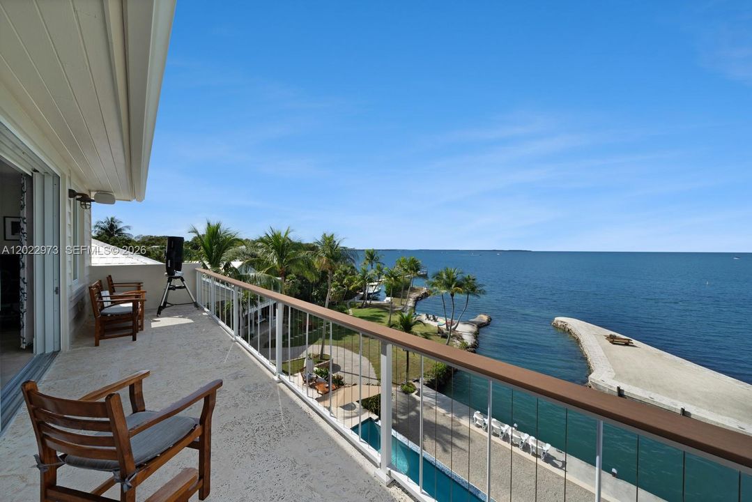 For Sale: $25,000,000 (7 beds, 10 baths, 8288 Square Feet)