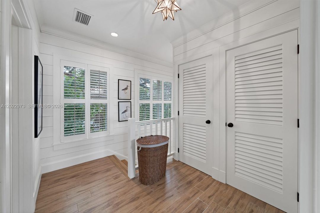 For Sale: $25,000,000 (7 beds, 10 baths, 8288 Square Feet)