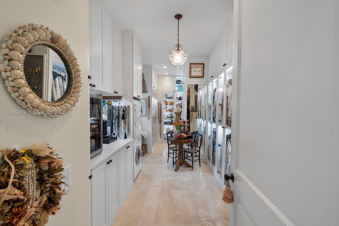For Sale: $25,000,000 (7 beds, 10 baths, 8288 Square Feet)