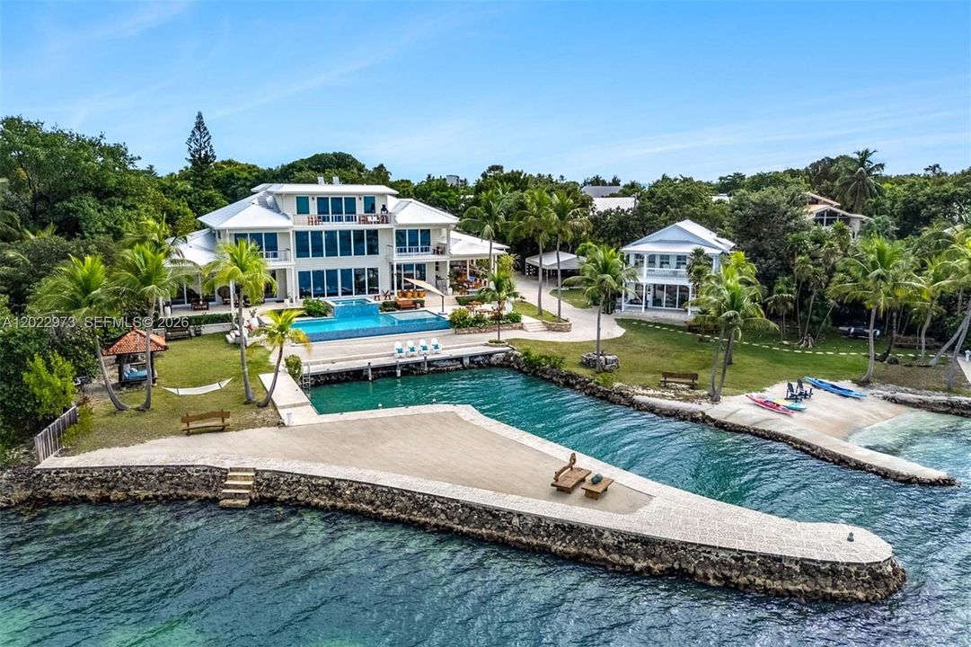 For Sale: $25,000,000 (7 beds, 10 baths, 8288 Square Feet)