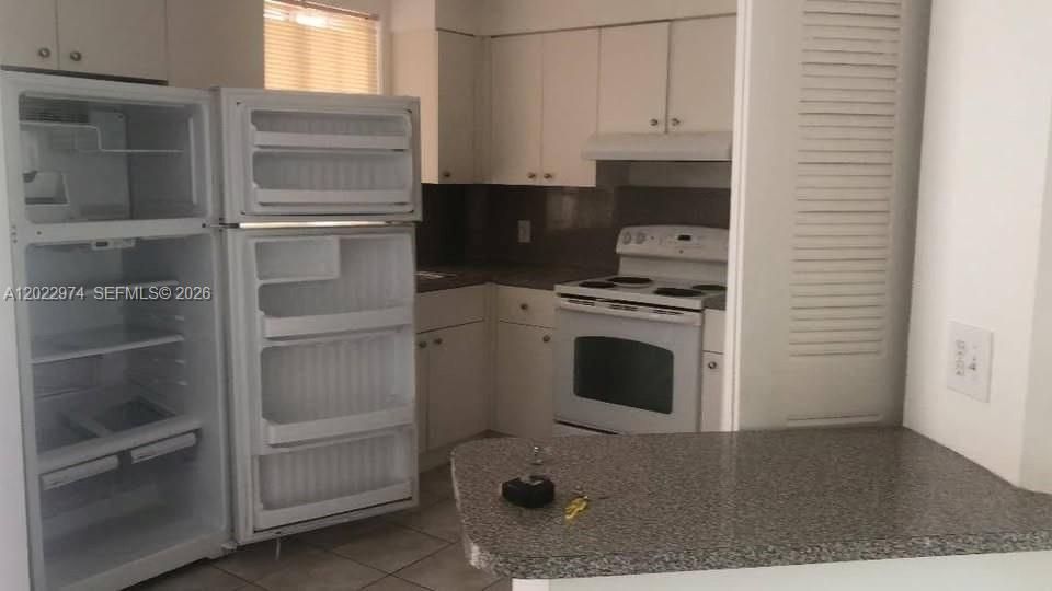 На продажу: $286,000 (2 спален, 2 ванн, 1004 Квадратных фут)