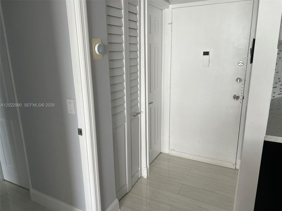 En Venta: $180,000 (1 camas, 2 baños, 861 Pies cuadrados)