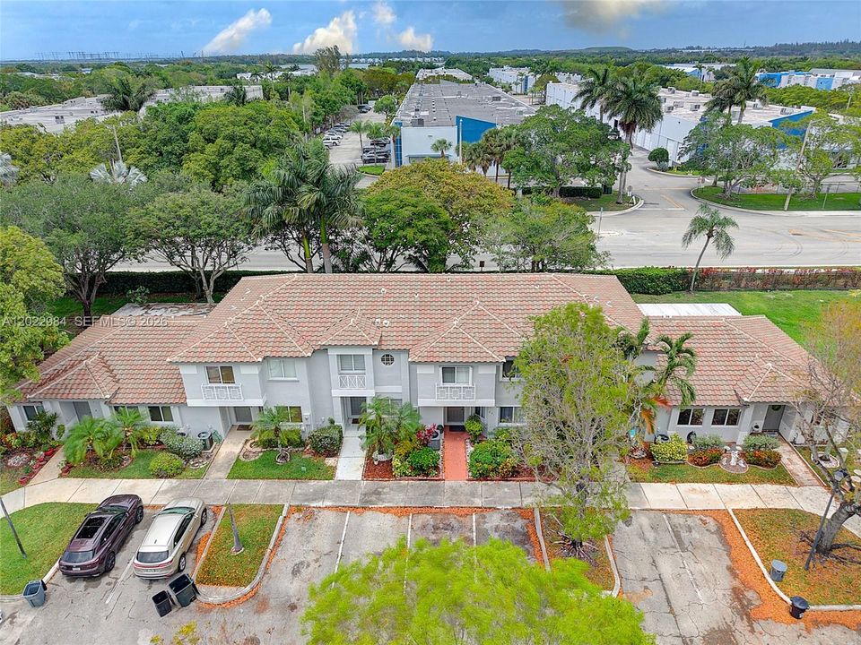 For Sale: $429,900 (3 beds, 3 baths, 1468 Square Feet)