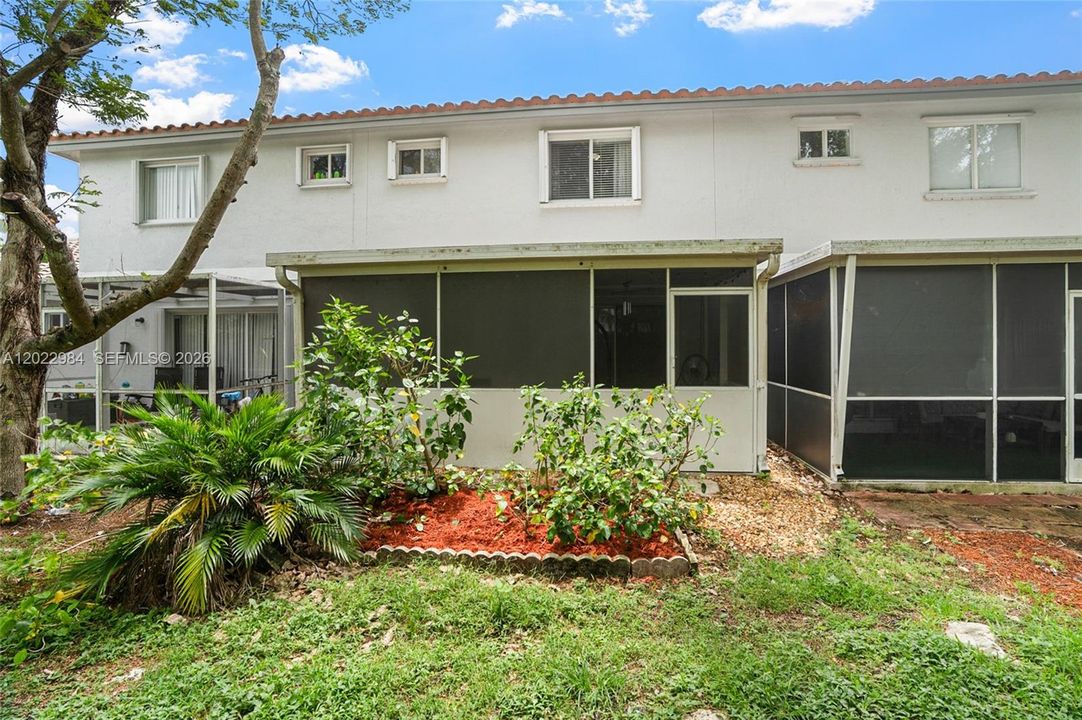 For Sale: $429,900 (3 beds, 3 baths, 1468 Square Feet)