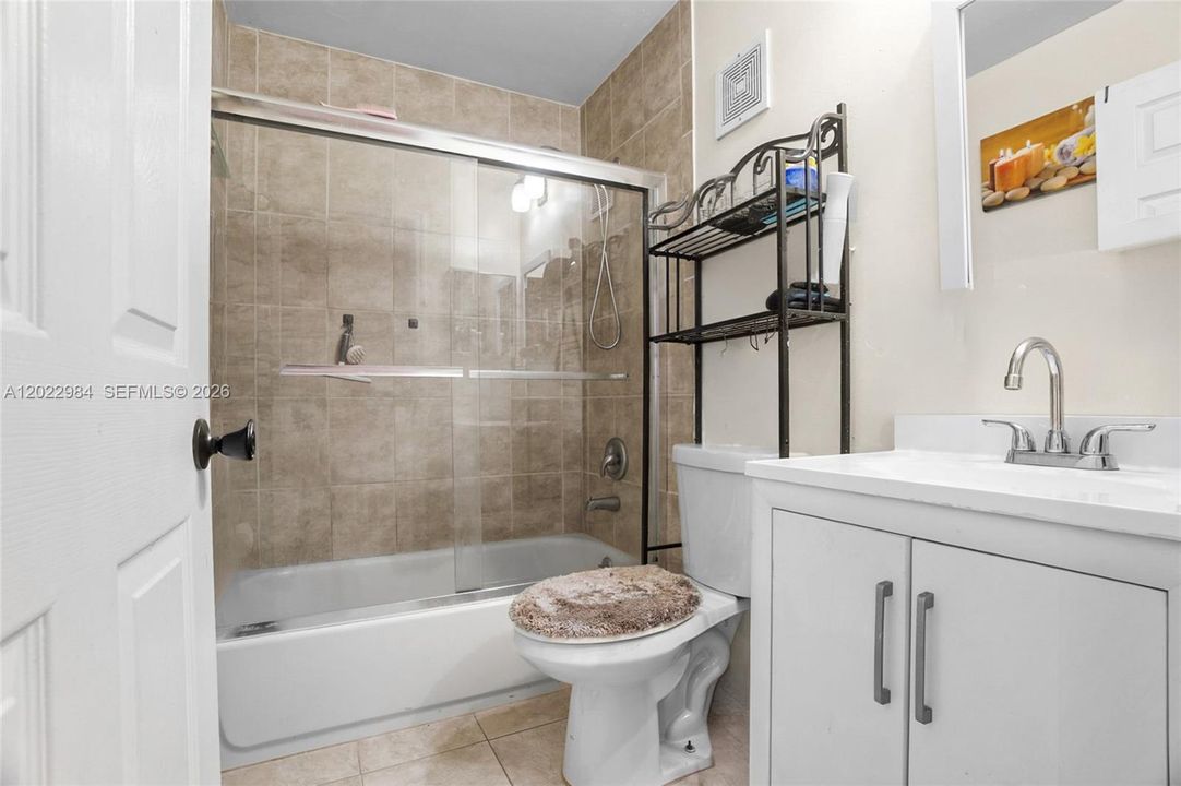 For Sale: $429,900 (3 beds, 3 baths, 1468 Square Feet)