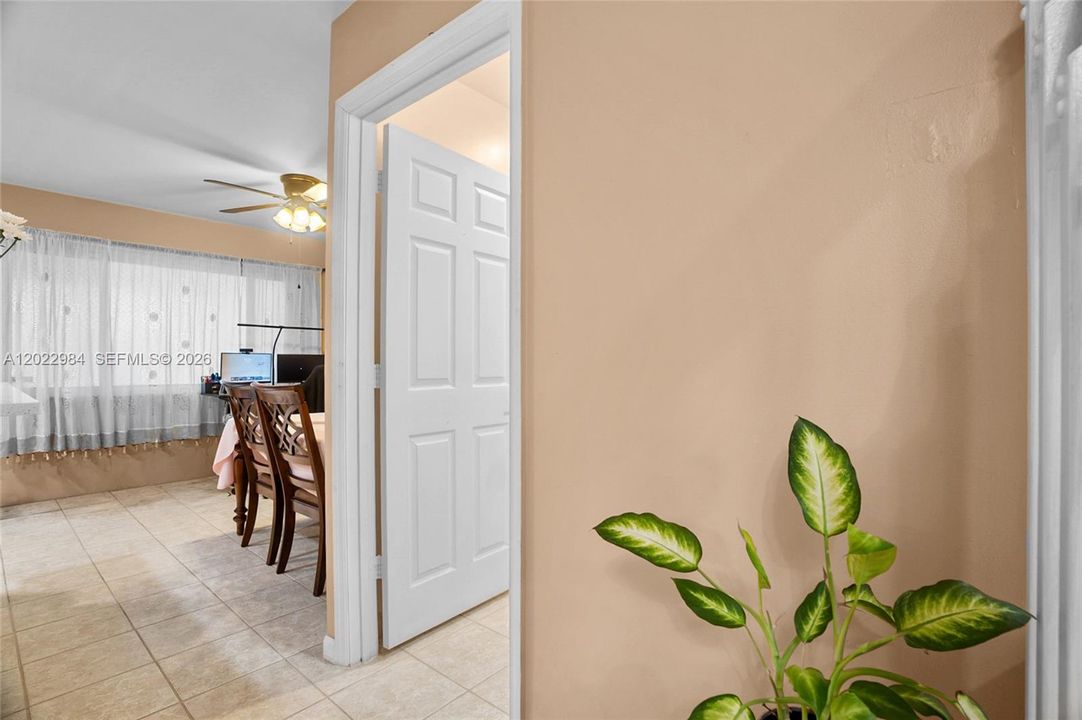 For Sale: $429,900 (3 beds, 3 baths, 1468 Square Feet)