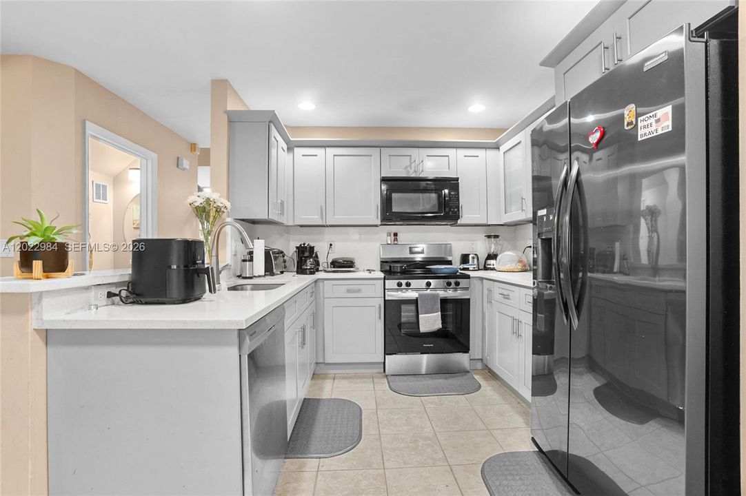 For Sale: $429,900 (3 beds, 3 baths, 1468 Square Feet)