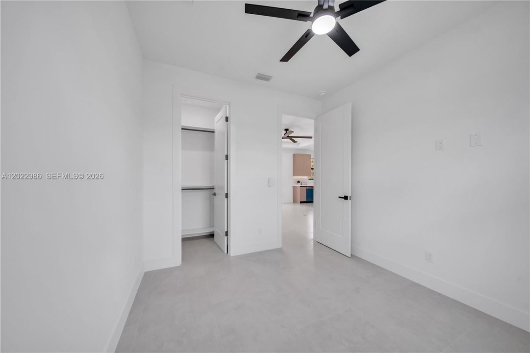For Sale: $389,900 (4 beds, 3 baths, 1778 Square Feet)