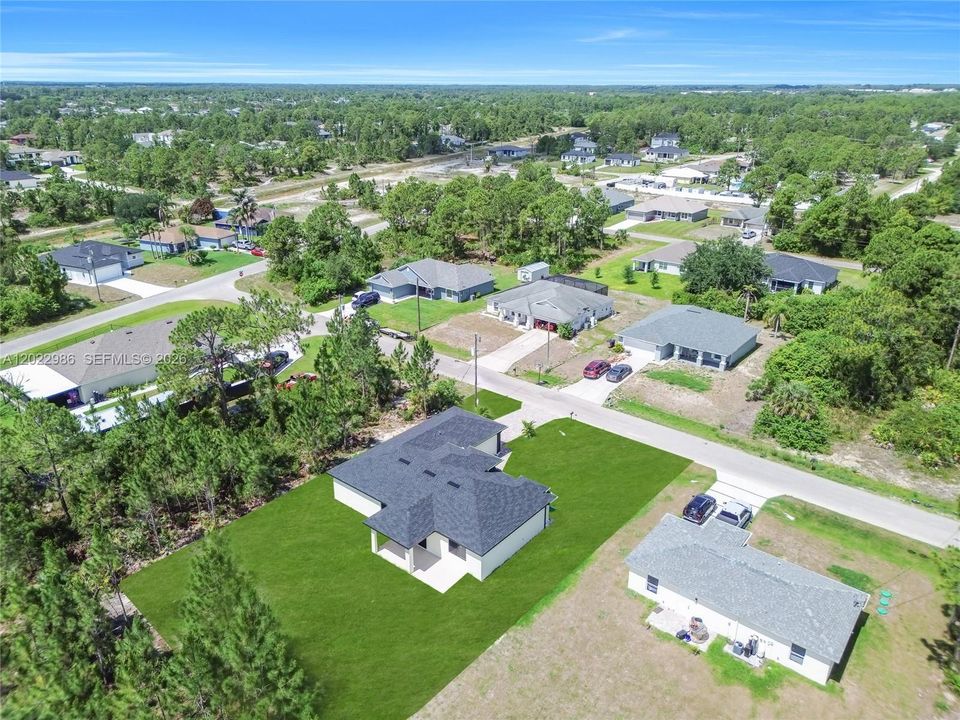 For Sale: $389,900 (4 beds, 3 baths, 1778 Square Feet)