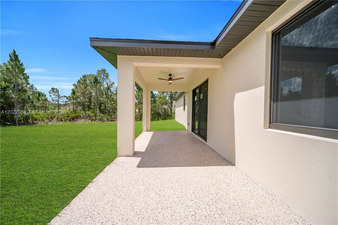 For Sale: $389,900 (4 beds, 3 baths, 1778 Square Feet)