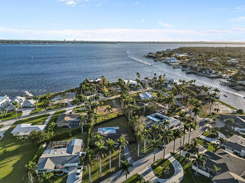 For Sale: $724,900 (3 beds, 2 baths, 0 Square Feet)