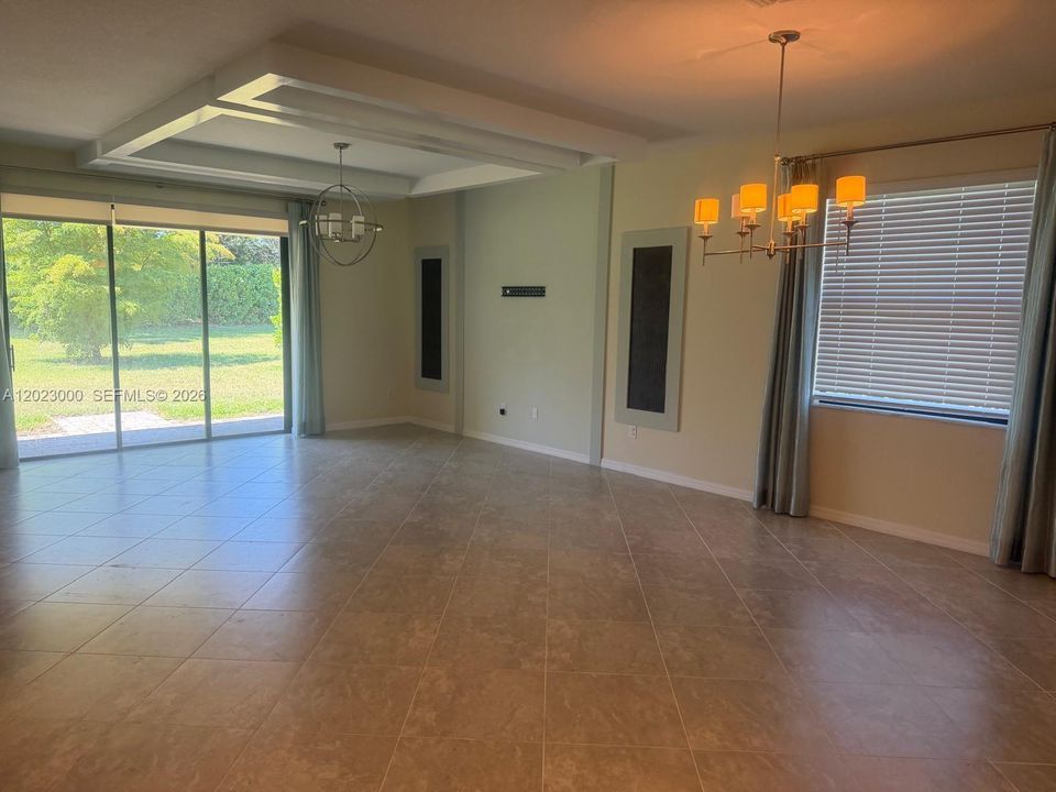 En Renta: $2,450 (3 camas, 3 baños, 1852 Pies cuadrados)