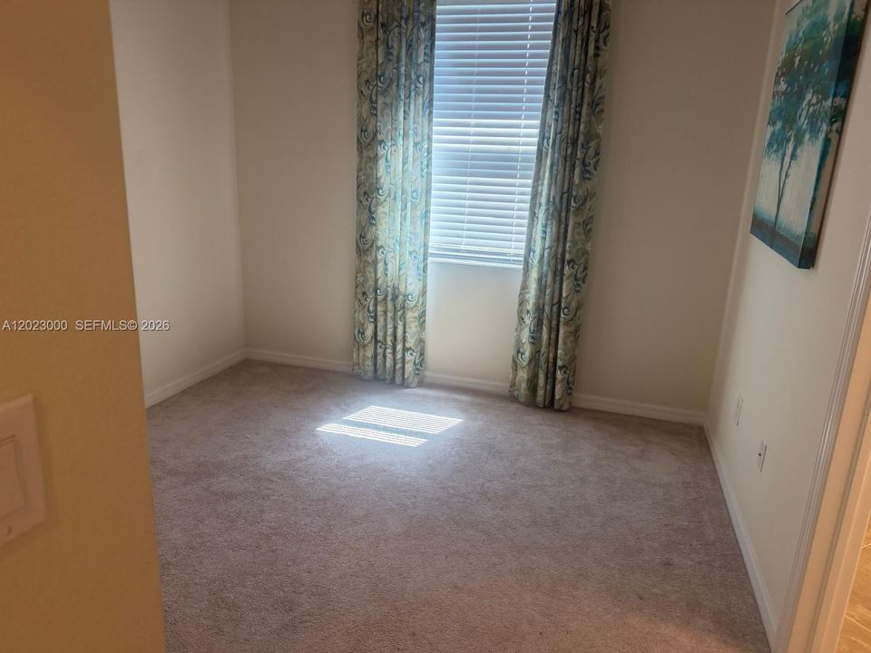 En Renta: $2,450 (3 camas, 3 baños, 1852 Pies cuadrados)