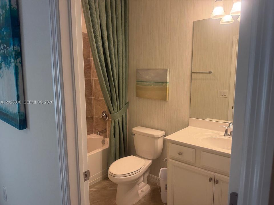 En Renta: $2,450 (3 camas, 3 baños, 1852 Pies cuadrados)