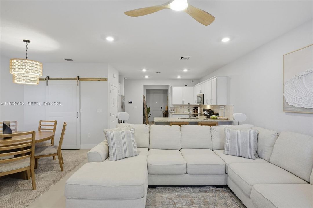 En Venta: $719,990 (3 camas, 2 baños, 1794 Pies cuadrados)